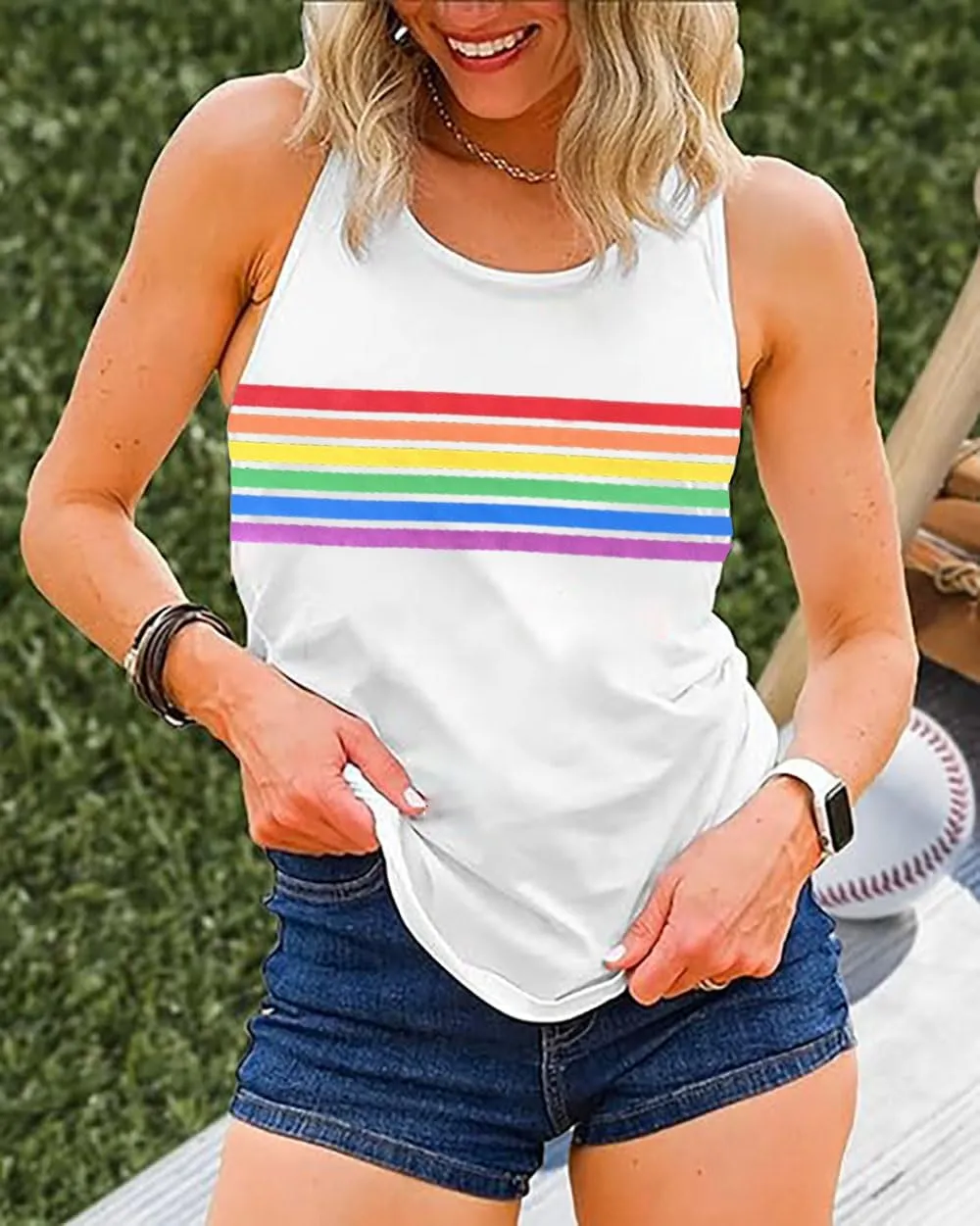 Pride LGBTQ Tank Top Women Love Heart Rainbow Flag Tshirt Lesbian Pride Top Sleeveless Graphic Vest Tee